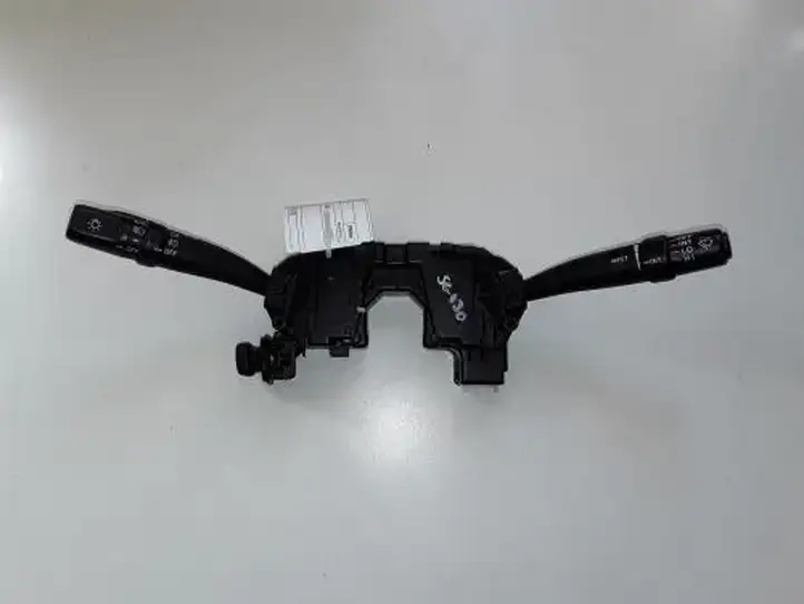 Lexus SC 300 - 400 (2001 - 2010) 8431024780 Блок кнопок на панели — фото 3
