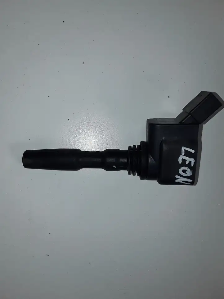Seat Leon (5F) (2012 - 2019) 04E905110K Катушка зажигания — фото 1