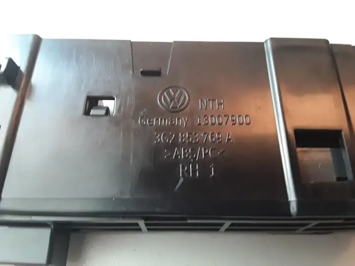 Volkswagen PASSAT B8 (2015 - ) 3G2853769A Включатель аварийных фонарей — фото 2