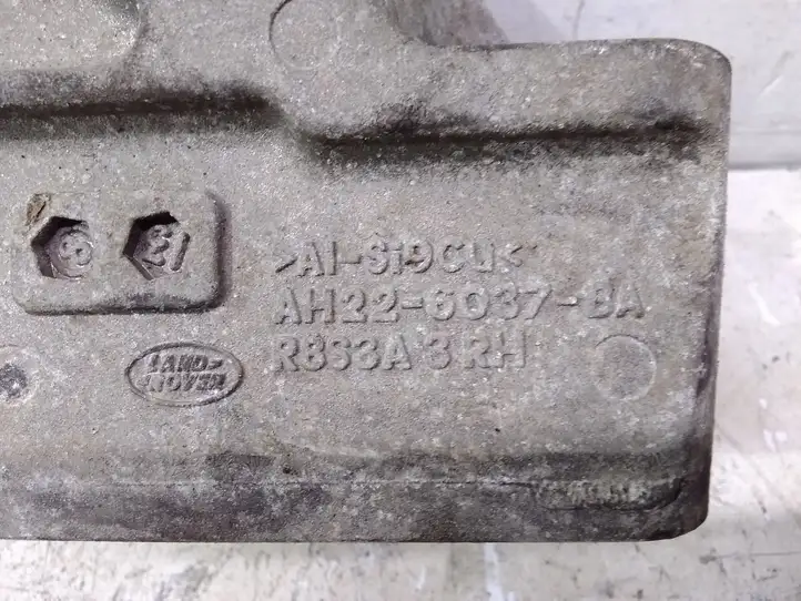 Land Rover Discovery 4 - LR4 (2013 - 2016) AH226037BA Кронштейн двигателя — фото 4