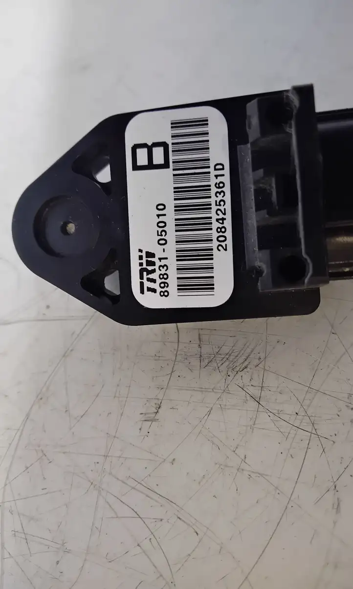 Toyota Corolla Verso AR10 (2004 - 2009) 8983105010B Датчик удара SRS — фото 4