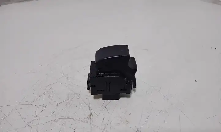 Toyota Corolla Verso AR10 (2004 - 2009) Блок кнопок стеклоподъемников — фото 2