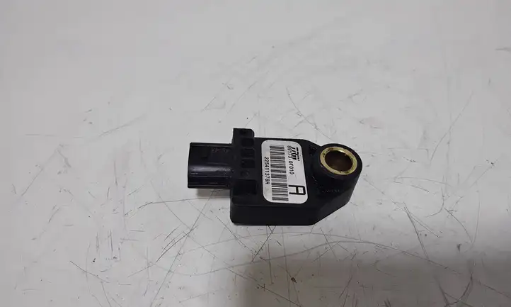 Toyota Corolla Verso AR10 (2004 - 2009) 891730F010A Датчик удара SRS — фото 3