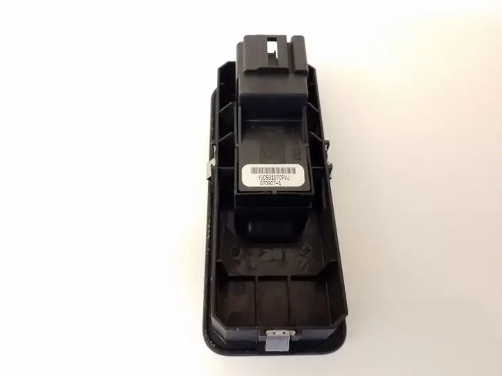 Land Rover Discovery 3 - LR3 (2004 - 2009) YUD501070PVJ Блок кнопок стеклоподъемников — фото 3