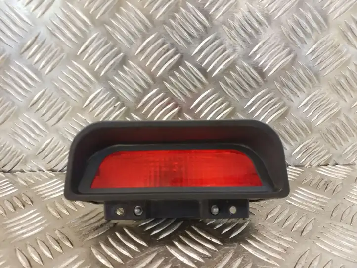Hyundai Santa Fe (2000 - 2005) OKO1L51580 Дополнительный стоп фонарь — фото 1