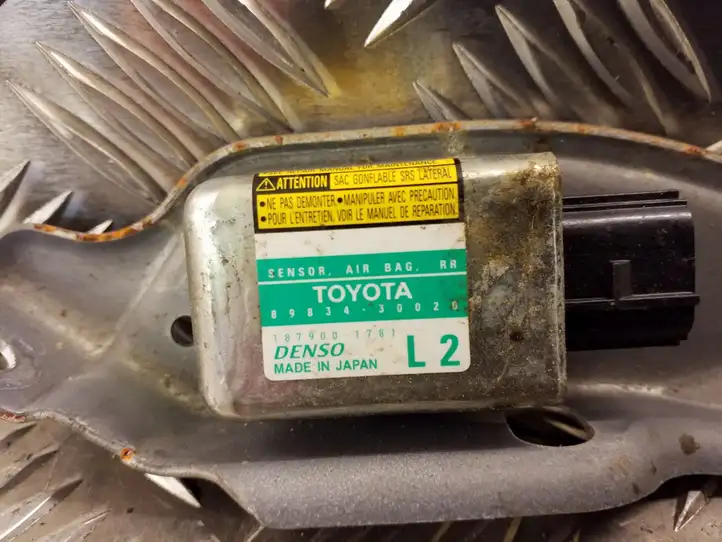 Lexus GS 300 350 430 450h (2004 - 2007) 8983430020 Датчик удара SRS — фото 2