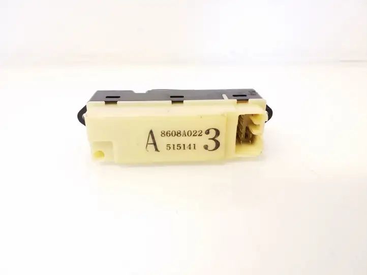 Mitsubishi Grandis (2003 - 2012) 8608A022 Кнопка стеклоподъемников — фото 3