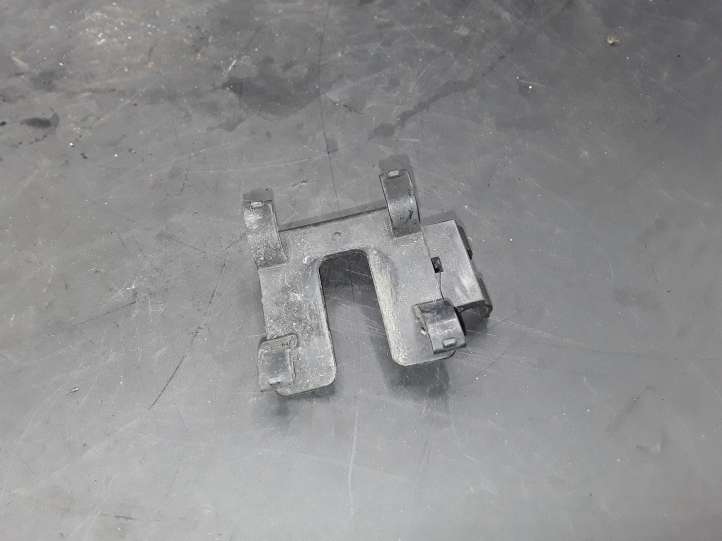 Lexus GS 300 350 430 450h (2004 - 2007)  8934844010 Кронштейн заднего датчика парковки (PDC)