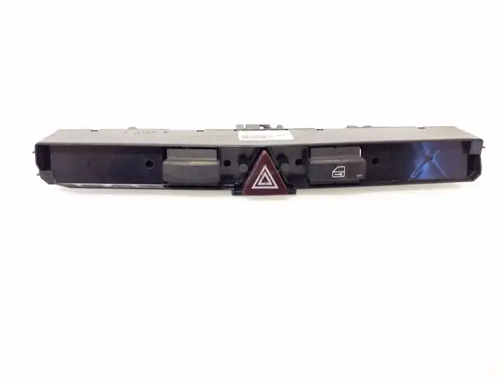 Opel Astra G (1998 - 2004) 13100105 Включатель аварийных фонарей — фото 1