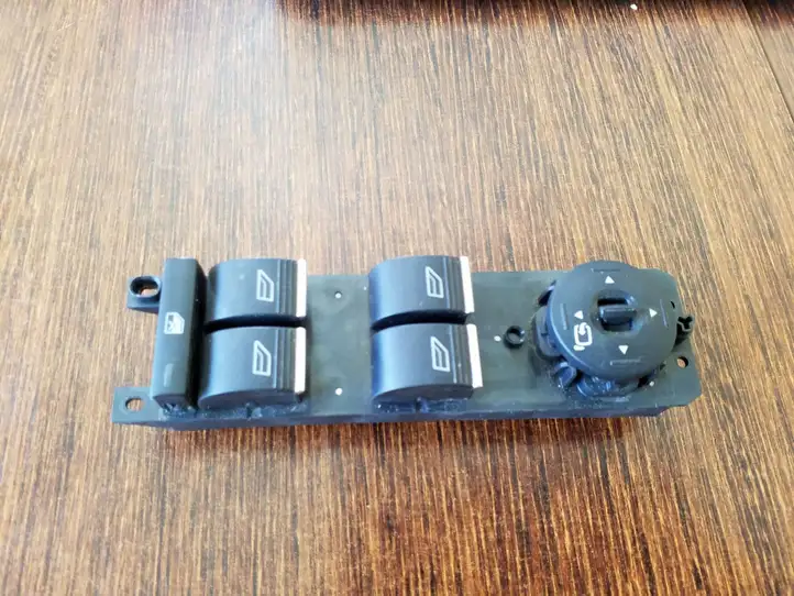 Ford B-MAX (2012 - 2018) 3S010109289 Кнопка стеклоподъемников — фото 1