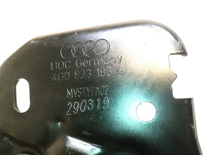 Audi A7 S7 4G (2010 - 2014) 4G0823186A Кронштейн замка капота — фото 3