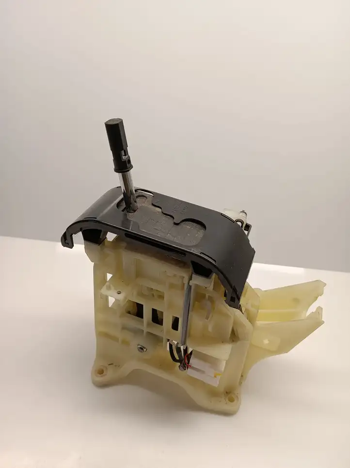 SsangYong Korando (2013 - 2017)  3670034300 Механизм переключения передач (кулиса) (в салоне)