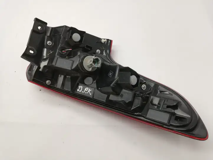 Nissan Qashqai (2013 - 2017)  22019009 Задний фонарь в кузове