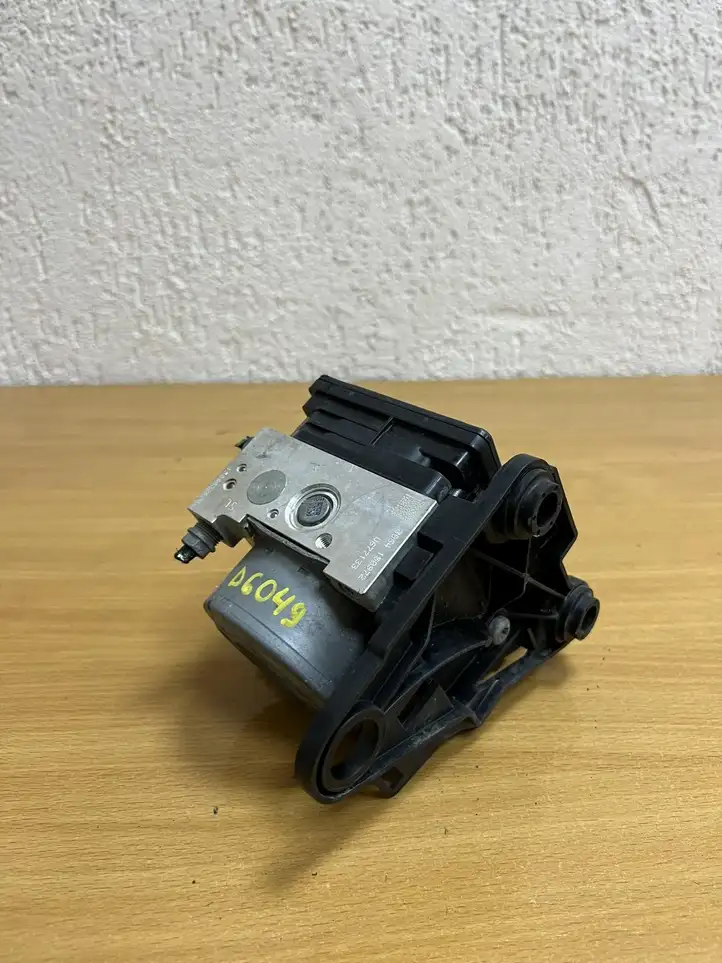Volkswagen Golf VII (2013 - 2019)  3Q0614517Q Блок ABS