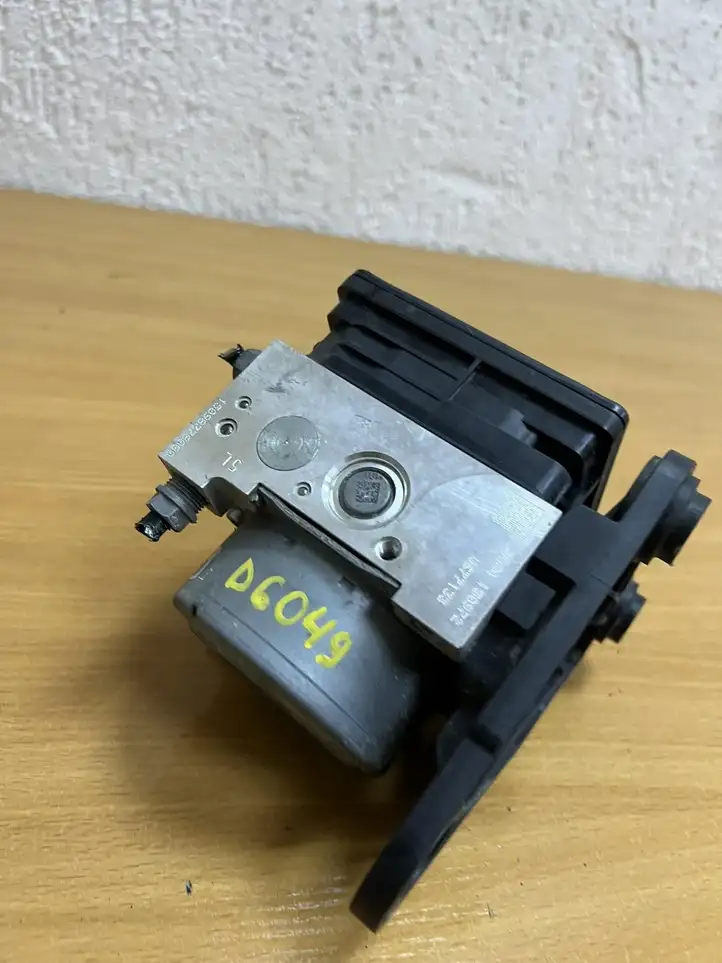 Volkswagen Golf VII (2013 - 2019)  3Q0614517Q Блок ABS