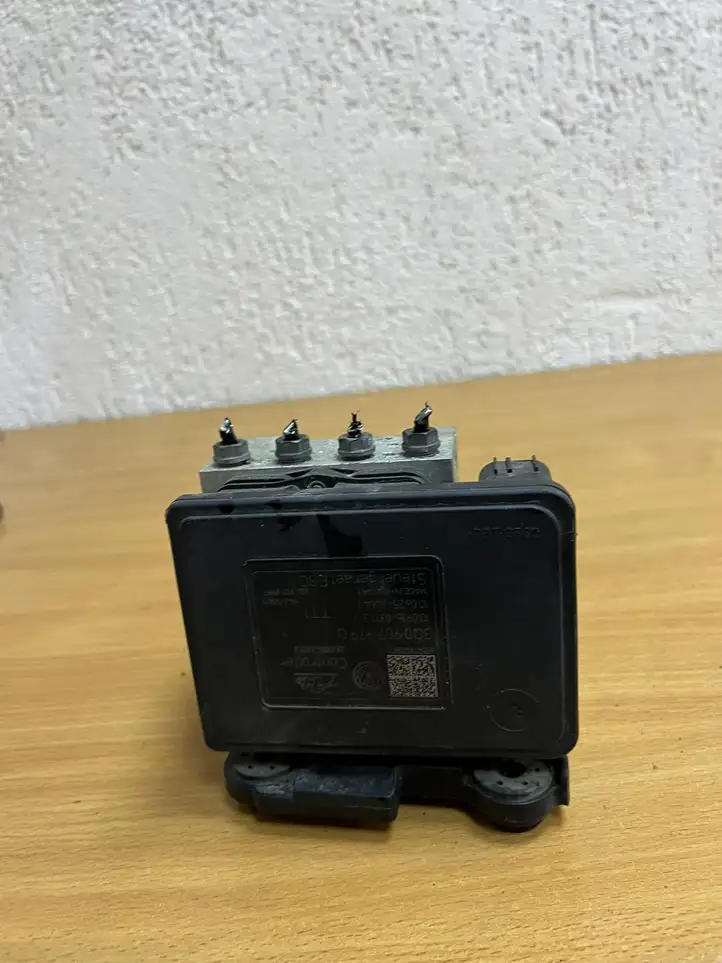 Volkswagen Golf VII (2013 - 2019)  3Q0614517Q Блок ABS