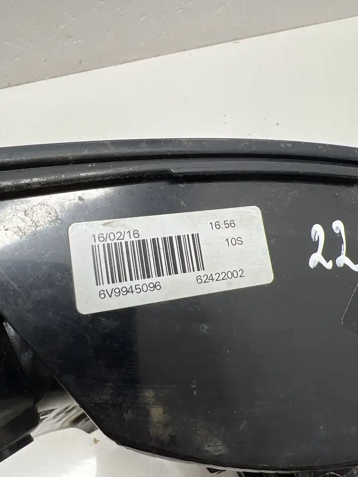 Skoda Fabia Mk3 (NJ) (2015 - 2021) 6V9945096 Задний фонарь в кузове — фото 3