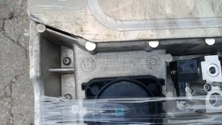 BMW 5 G60 (2023 - )  8849388 Ящик аккумулятора