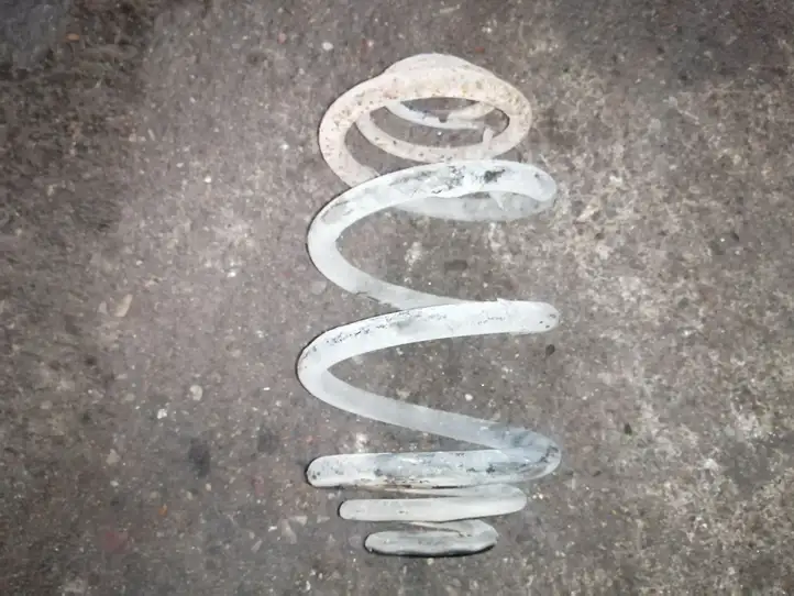 Nissan Primastar (2001 - 2014)   Пружина