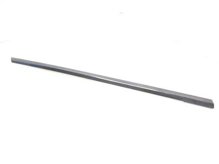Mercedes-Benz E W211 (2002 - 2009) Облицовка заднего бокового стекла — фото 1