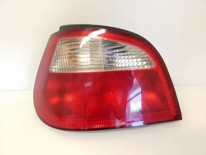 Renault Megane I (1995 - 2002) 7700428320 Задний фонарь в кузове — фото 1