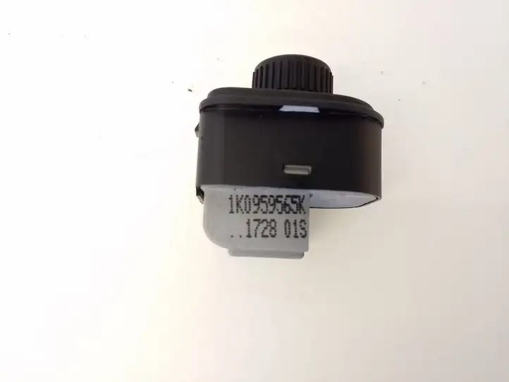 Volkswagen Jetta V (2005 - 2010) 1K095956K Блок кнопок стеклоподъемников — фото 3
