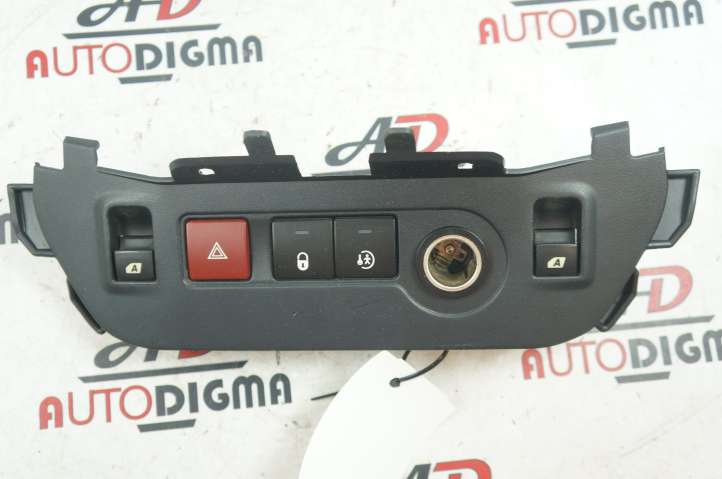 Peugeot Partner (2012 - 2015)  9673821977 Блок переключателей