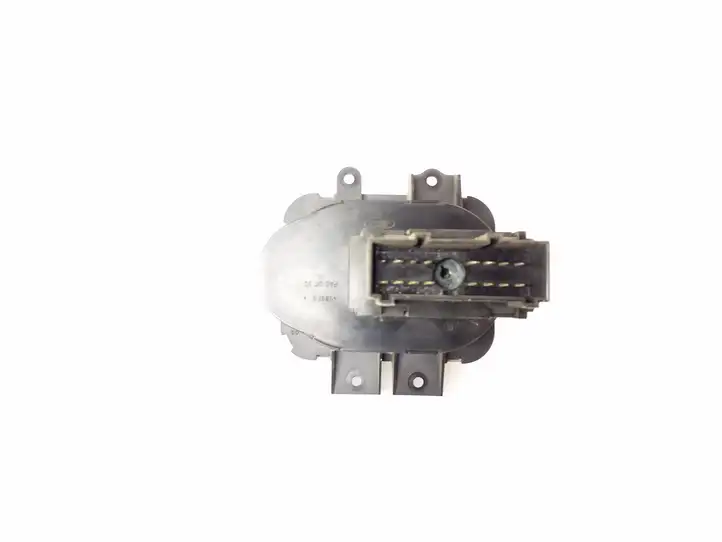 Land Rover Discovery 3 - LR3 (2004 - 2009) YUD501480PVJ Включатель фонарей — фото 2