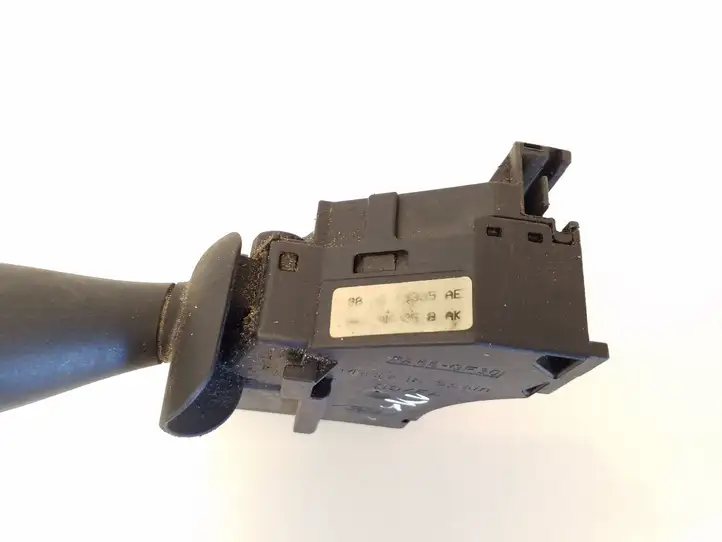 Ford Focus (1998 - 2004) 98AG19335AE Переключатель стеклоочистителей — фото 2