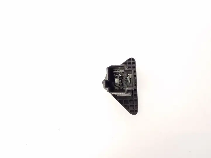 Ford Focus (1998 - 2004) 98AG198514AD Кнопка закрытия крышки багажника — фото 2