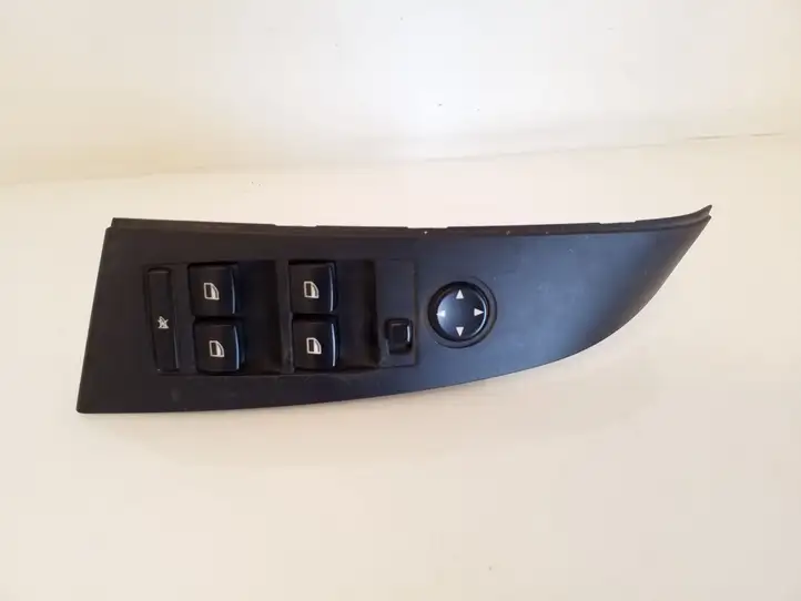 BMW 5 E60 E61 (2004 - 2010) 6939110 Кнопка стеклоподъемников — фото 1