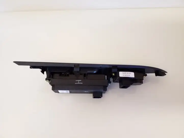 Mazda 3 I (2003 - 2006) BJOE66600 Кнопка стеклоподъемников — фото 4