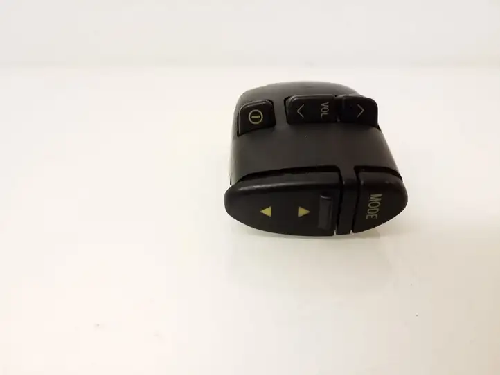 Toyota Avensis T220 (2000 - 2003) 8623020010 Кнопки на рулевом колесе — фото 4