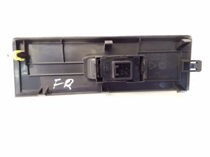 Toyota Corolla Verso E121 (2004 - 2007) 742310F030 Кнопка стеклоподъемников — фото 3