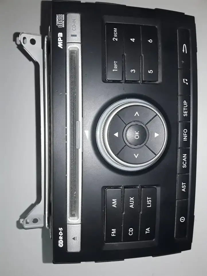 Kia Ceed (2010 - 2012) 961601H100 Магнитола / мультимедийная система — фото 3