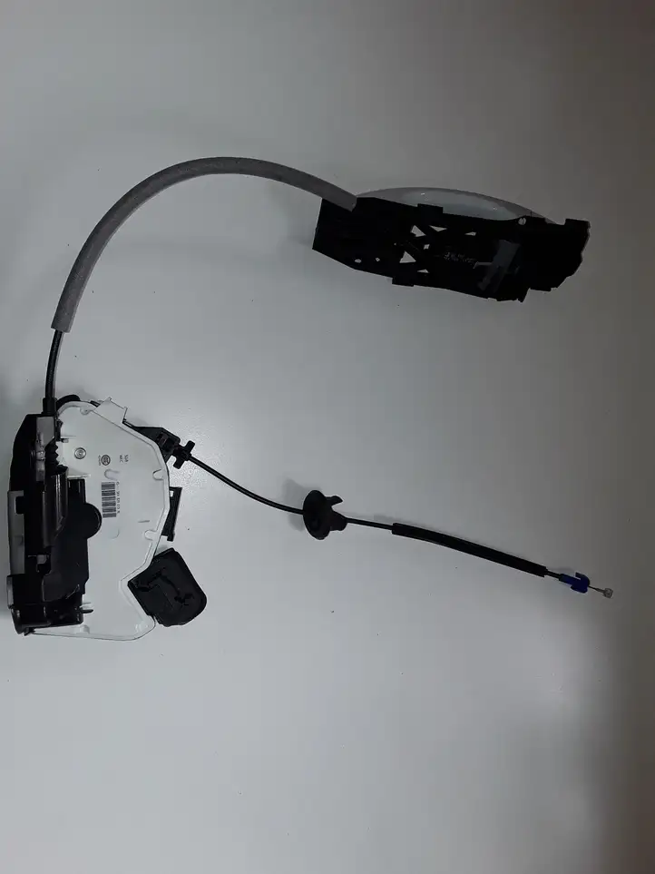Seat Leon (5F) (2012 - 2019) 5K4839015AE Замок задней двери — фото 3