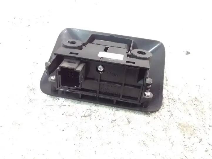 Volvo V70 (2007 - 2013) 30773539 Кнопка ручного тормоза — фото 2