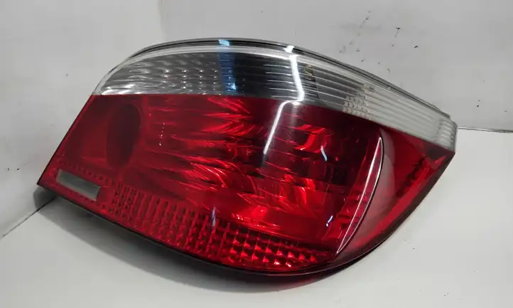 BMW 5 E60 E61 (2004 - 2010) 6923306 Задний фонарь в кузове — фото 1