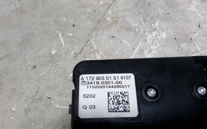Mercedes-Benz CLA C117,X117,W117 (2013 - 2019) A1729050151 Другие включатели / ручки/ переключатели — фото 2