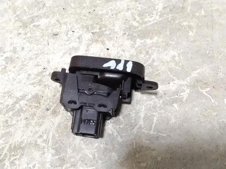 Volvo V50 (2004 - 2008) 30658449 Кнопка стеклоподъемников — фото 4