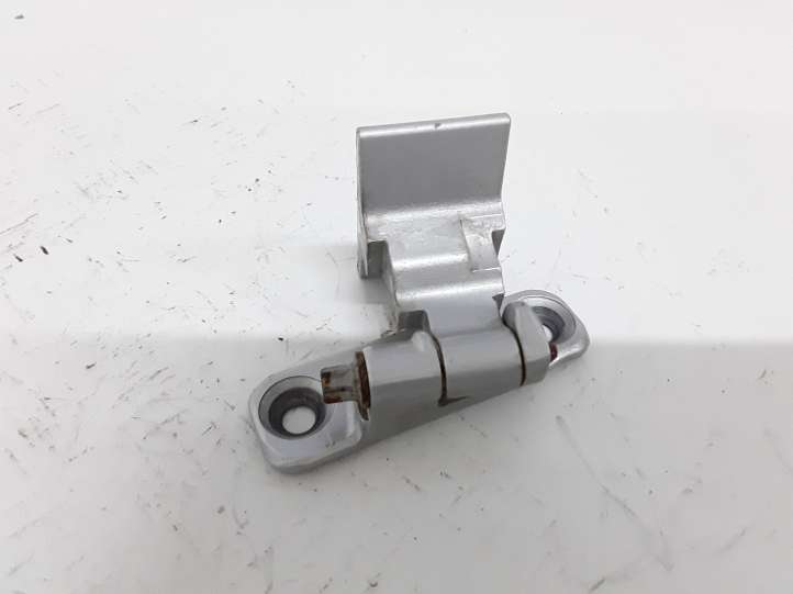 BMW 7 F01 F02 F03 F04 (2008 - 2016)  7177587 Нижняя петля задней двери