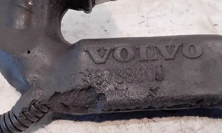 Volvo V70 (2007 - 2013) 30788009 Шланг сапуна — фото 3