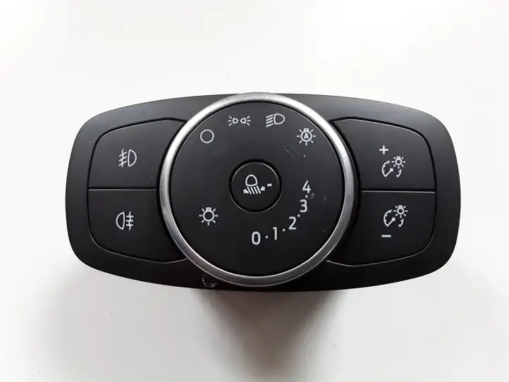 Ford Focus (2015 - 2019) 10337179 Включатель фонарей — фото 1