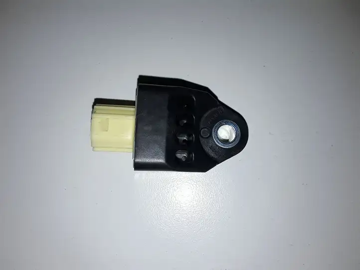Toyota RAV 4 (XA40) (2012 - 2018) 8983133050 Датчик удара SRS — фото 3