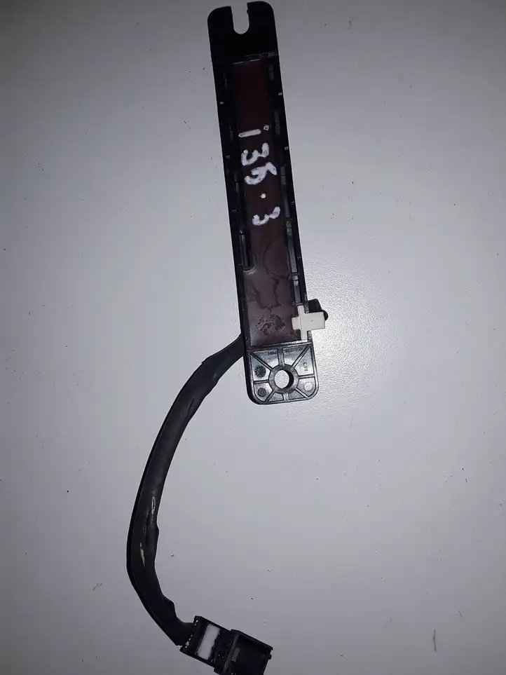 Hyundai ix35 (2009 - 2013) 954612J000 Усилитель антенны — фото 3
