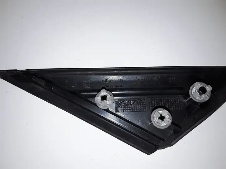 Seat Leon (5F) (2012 - 2019) 5F0853274 Накладка стекла передней двери — фото 2