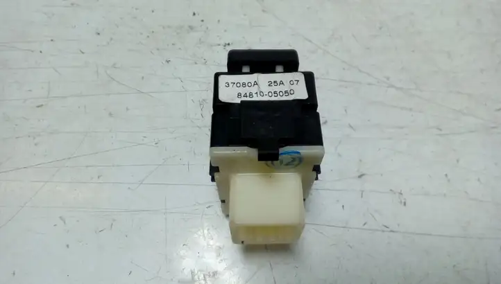 Toyota Avensis T250 (2006 - 2009) 8481005050 Блок кнопок стеклоподъемников — фото 3