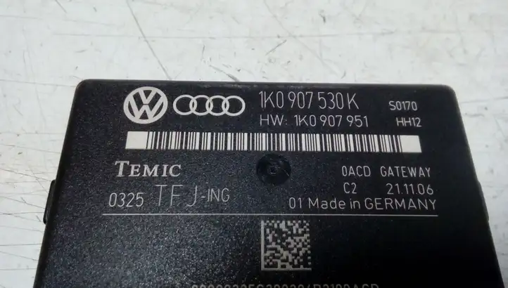 Audi A3/S3 8P (2004 - 2008) 1K0907530K Блок управления дверью — фото 3
