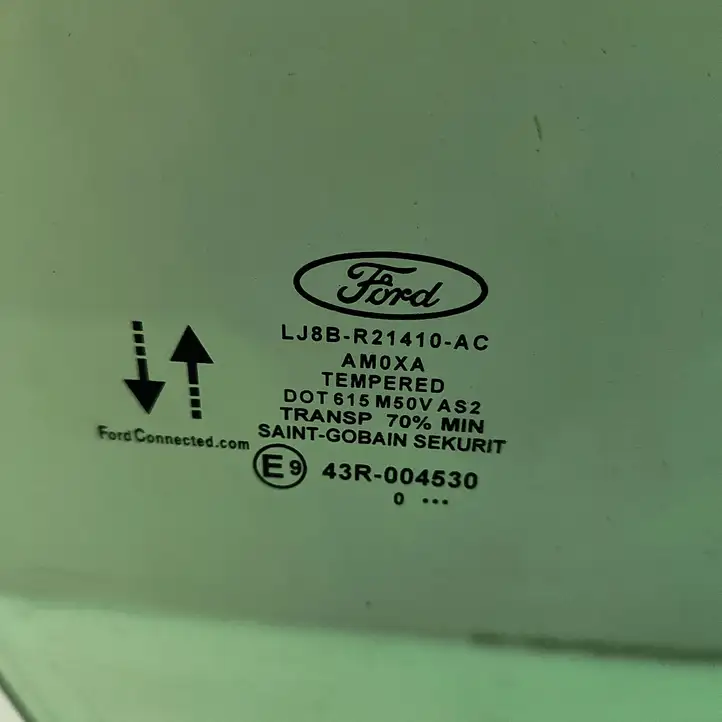 Ford Mustang Mach-E (2020 - ) LJ8BR21410AC Стекло передней двери — фото 5