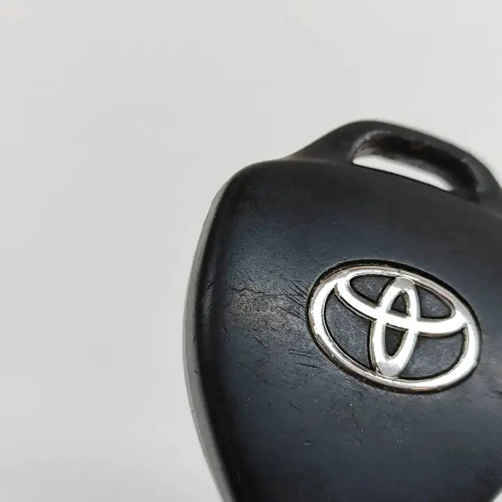 Toyota Hilux (AN10, AN20, AN30) (2004 - 2008) 890700K150 Ключ зажигания — фото 6